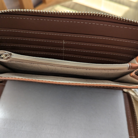 BNWT - True Religion Large Denim Wristlet/Wallet - Picture 4 of 7